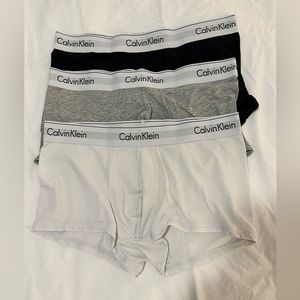 Men’s Calvin Klein Modern Cotton Trunks - Med. 3 Pair